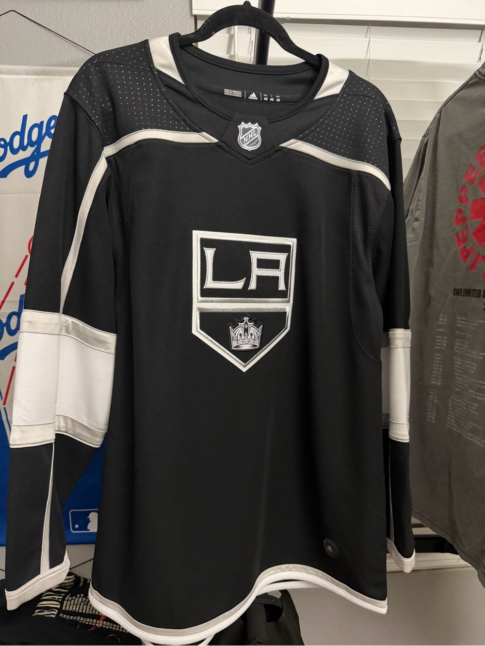 NWOT Large Adidas Black & White Los Angeles Kings Hockey Jersey
